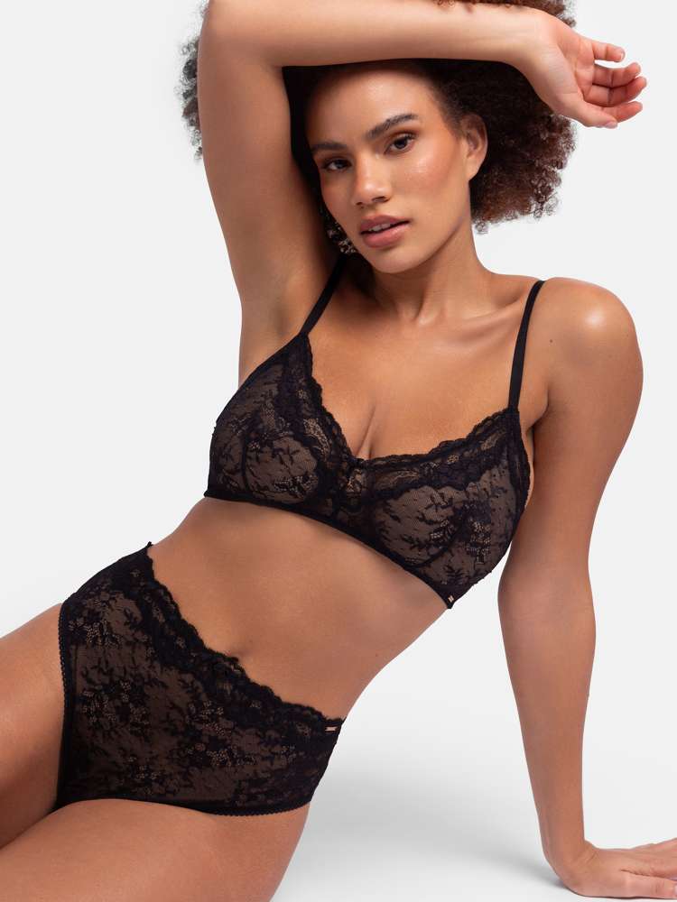 Culotte dentelle Origins