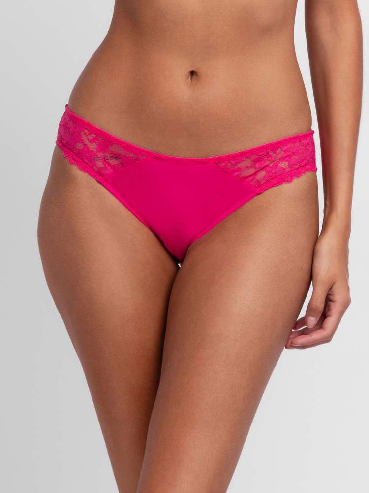 WILLA BRIEF