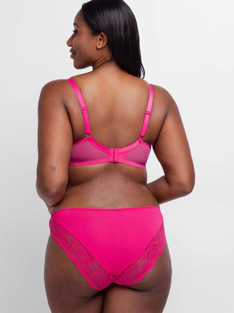 WILLA BRIEF