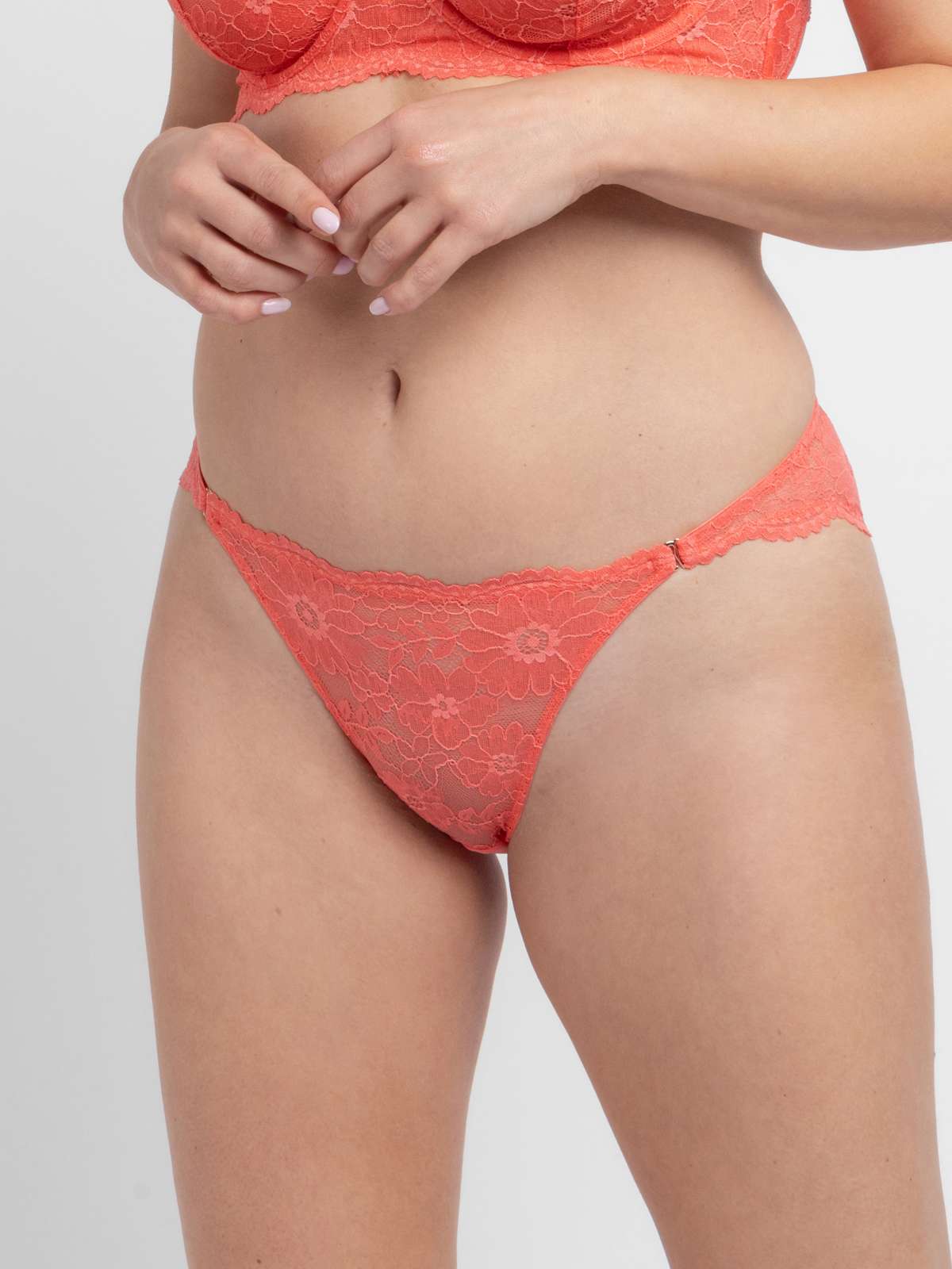 Winona Thong