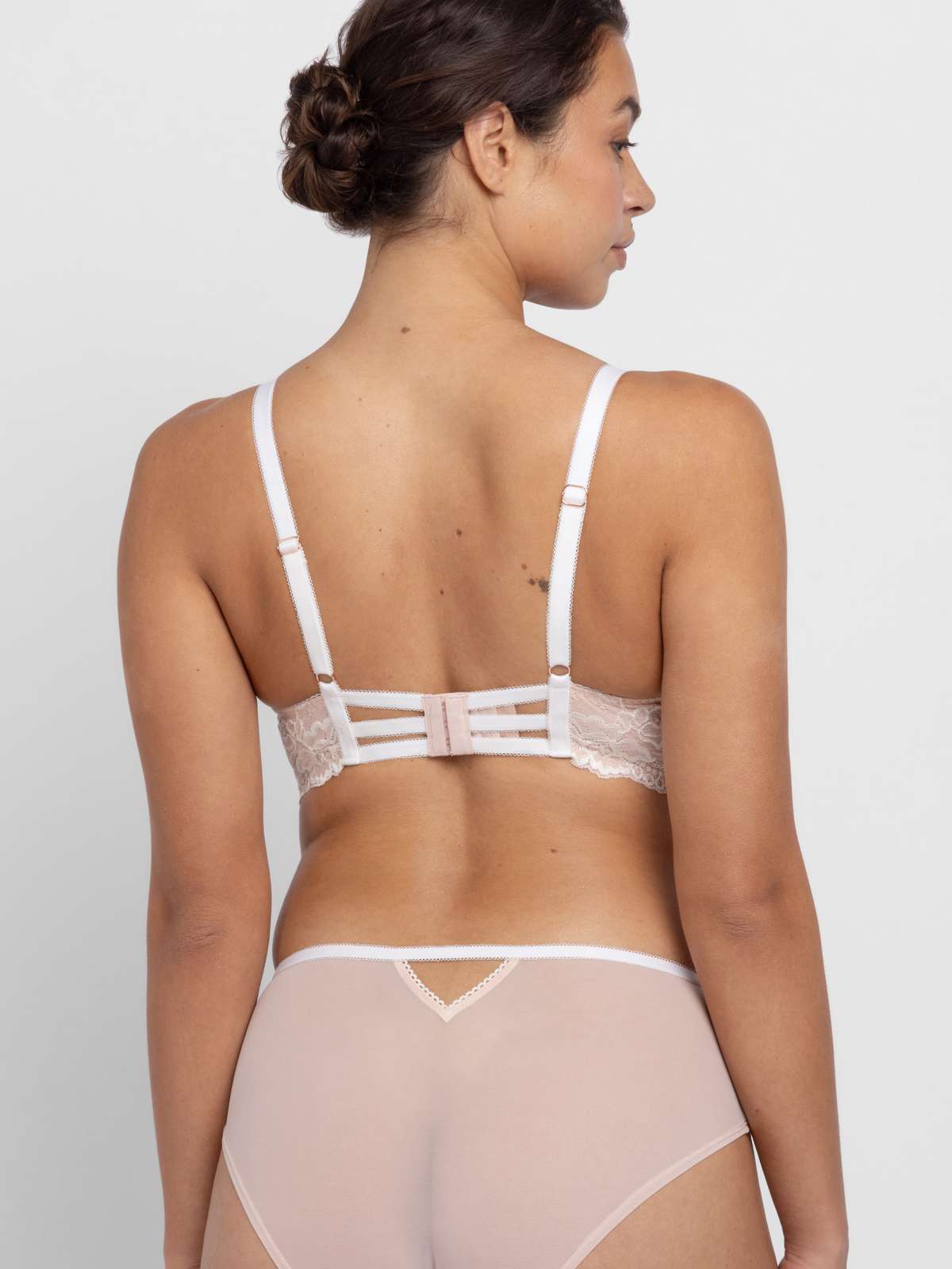 Xanthia Light Padded Plunge Bra