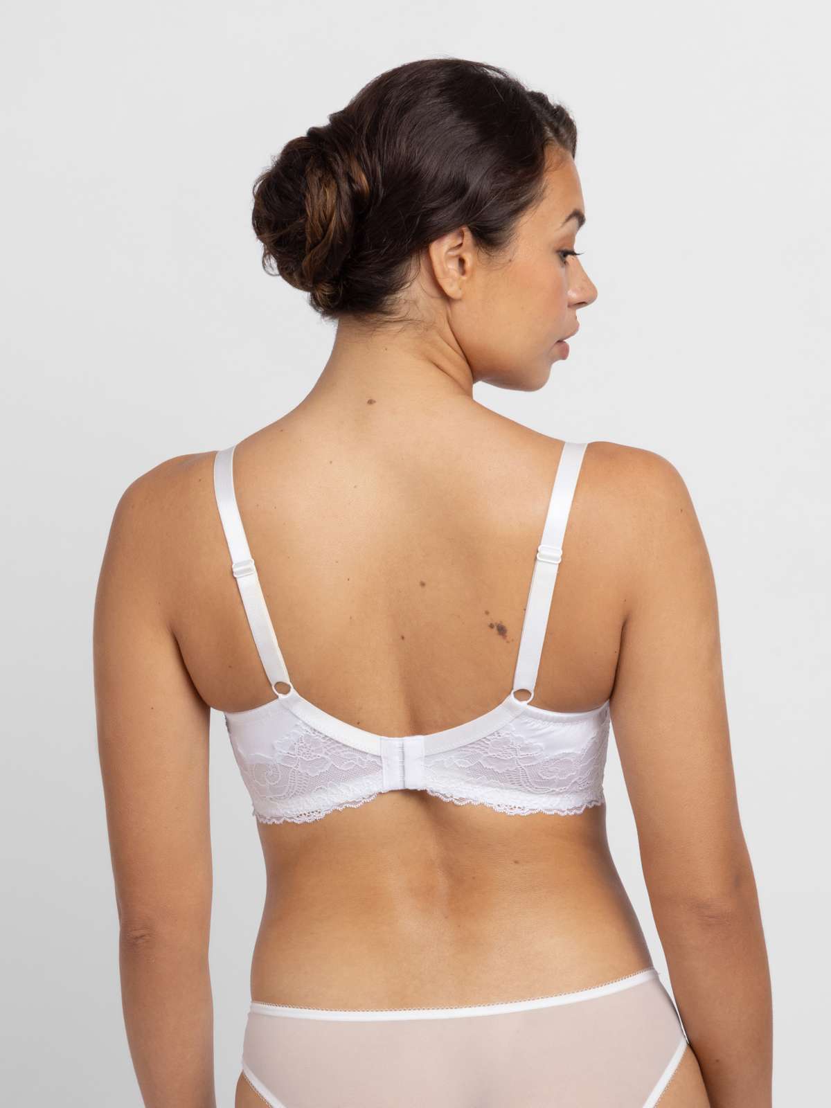 Adele-2pp Light Padded Demi
