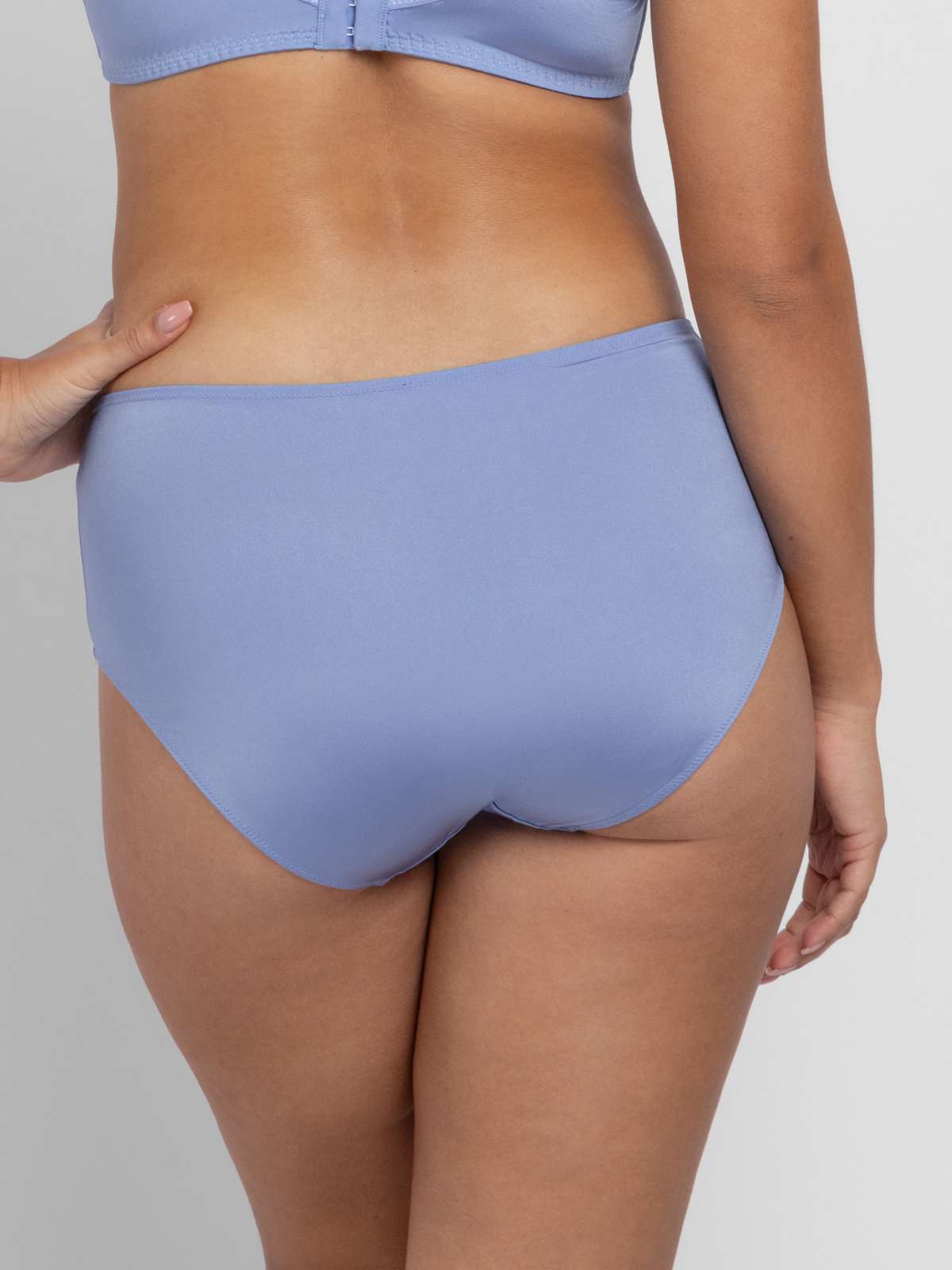 Celine-2pp Brief