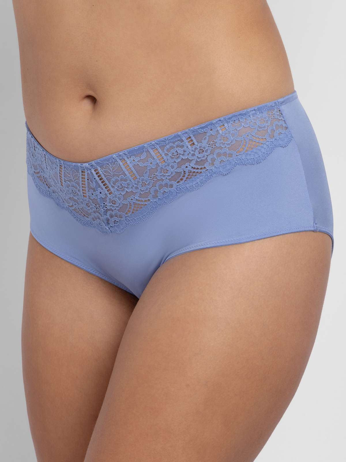 Celine-2pp Brief