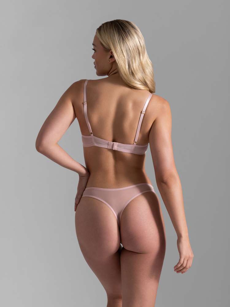 Tanga dentelle