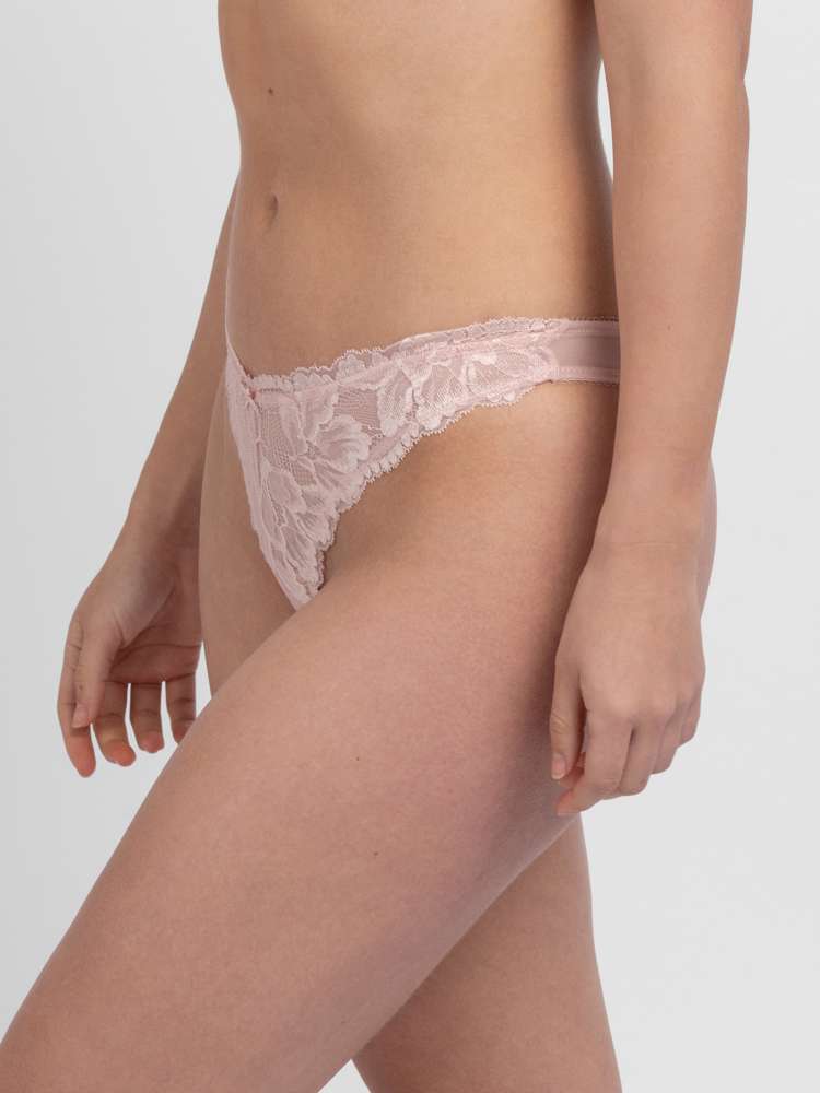 Tanga dentelle