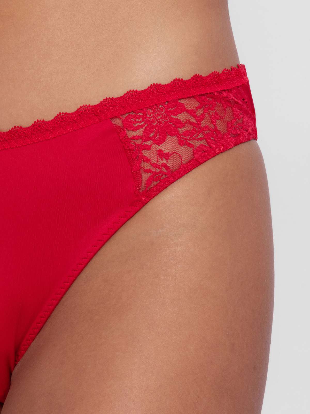 Sonia-2pp Brief
