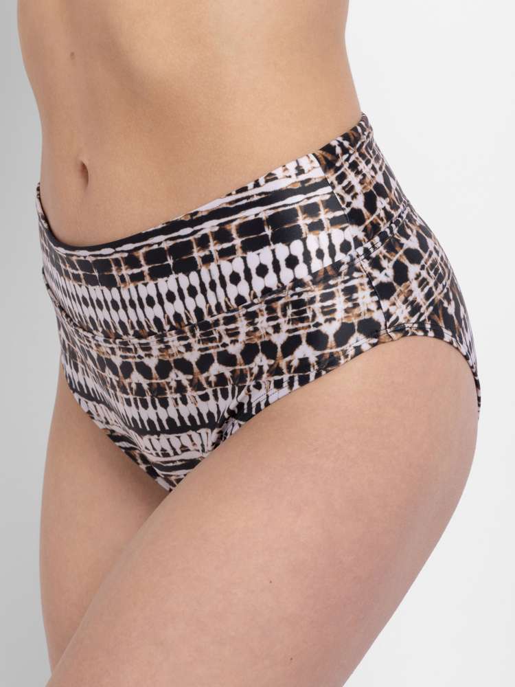 TOGO MAGO FULL BRIEF